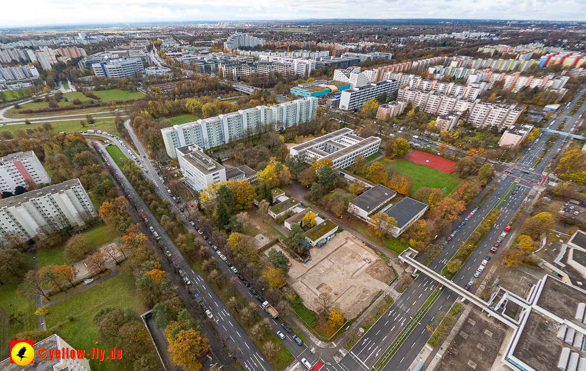 19.11.2022 - Luftbilder von der Baustelle an der Quiddestraße 'Haus für Kinder' in Neuperlach